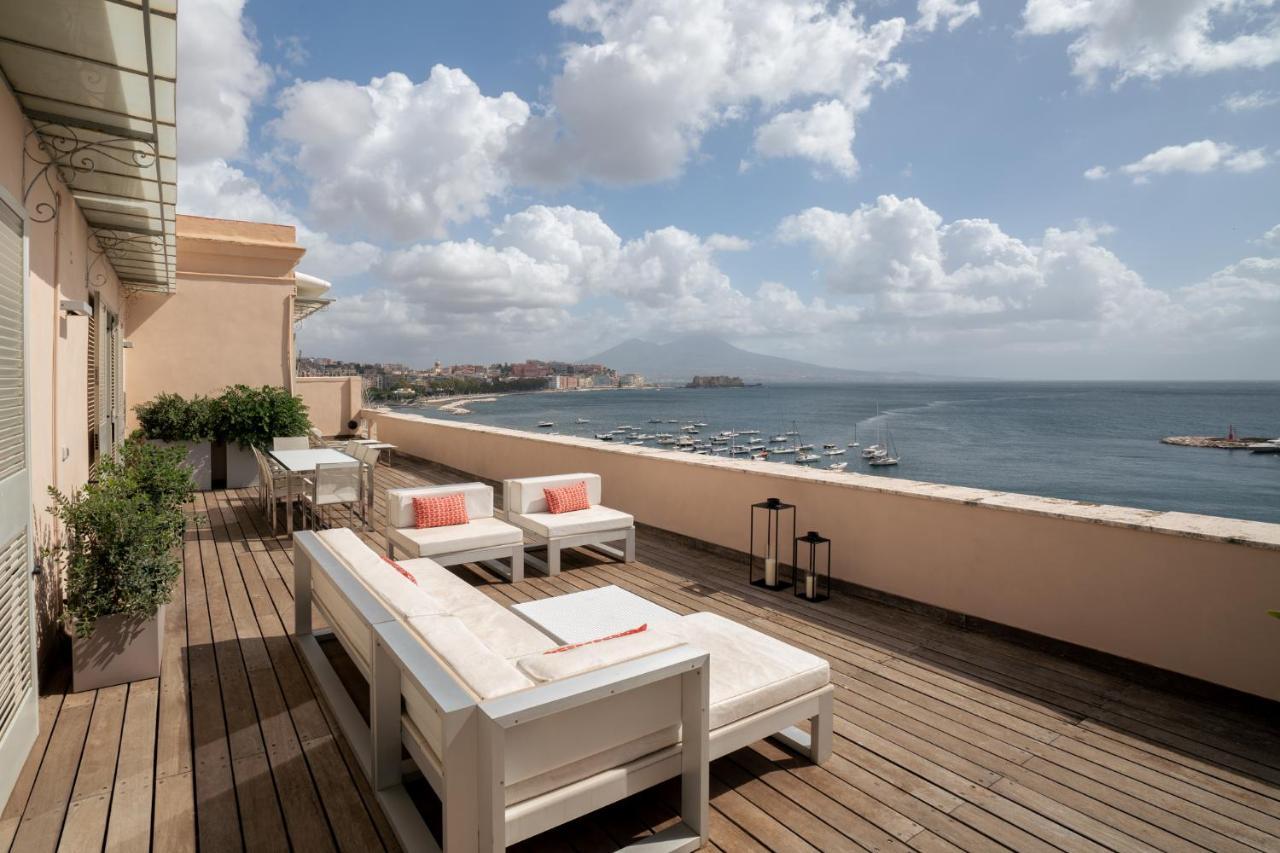 Caracciolo 13 Rooftop & Suites Neapel Exterior foto