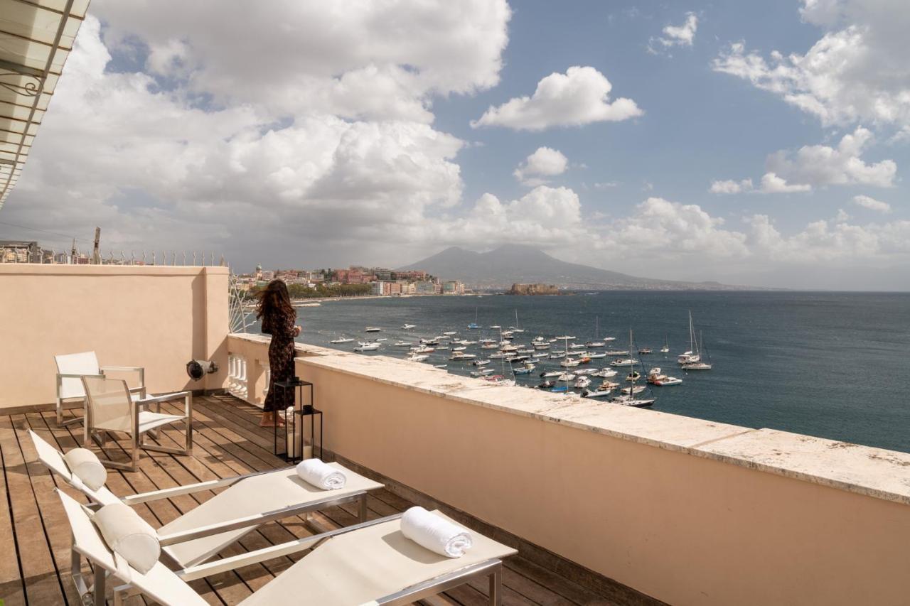 Caracciolo 13 Rooftop & Suites Neapel Exterior foto